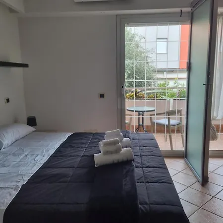 Confortevole Con Palestra * Latina